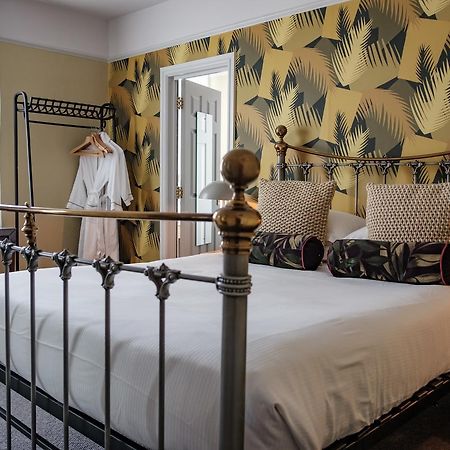 The Bull Hotel Bridport Ngoại thất bức ảnh