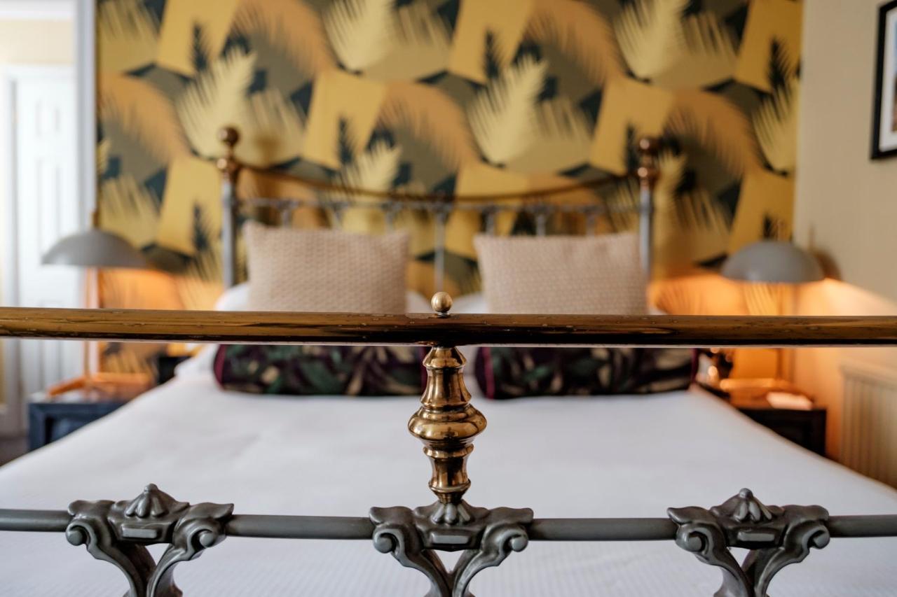 The Bull Hotel Bridport Ngoại thất bức ảnh