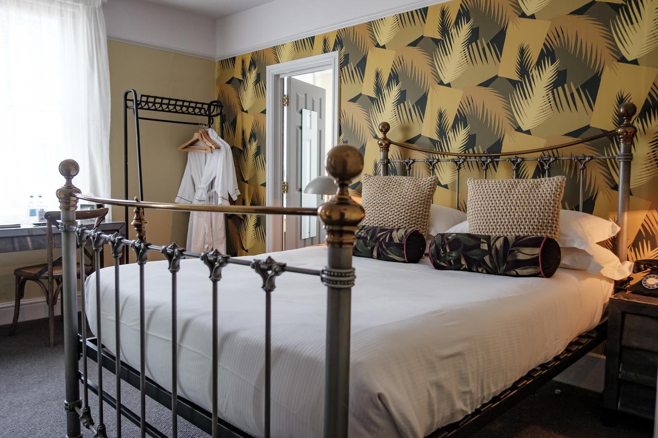 The Bull Hotel Bridport Ngoại thất bức ảnh