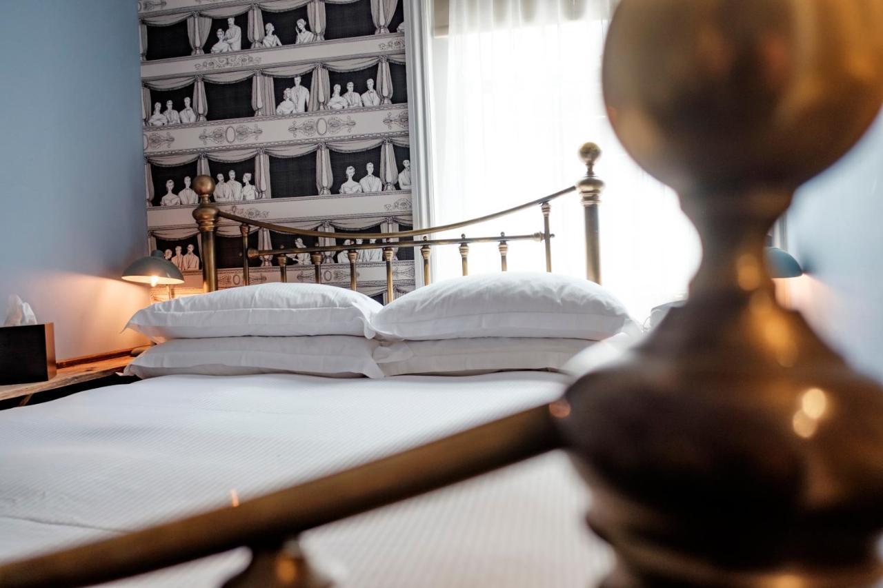 The Bull Hotel Bridport Ngoại thất bức ảnh