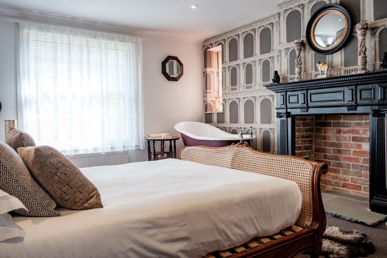 The Bull Hotel Bridport Ngoại thất bức ảnh