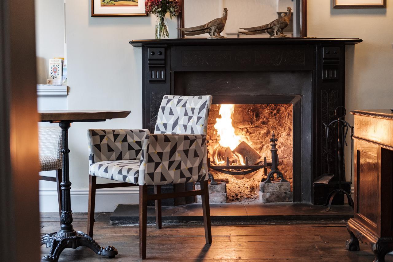 The Bull Hotel Bridport Ngoại thất bức ảnh